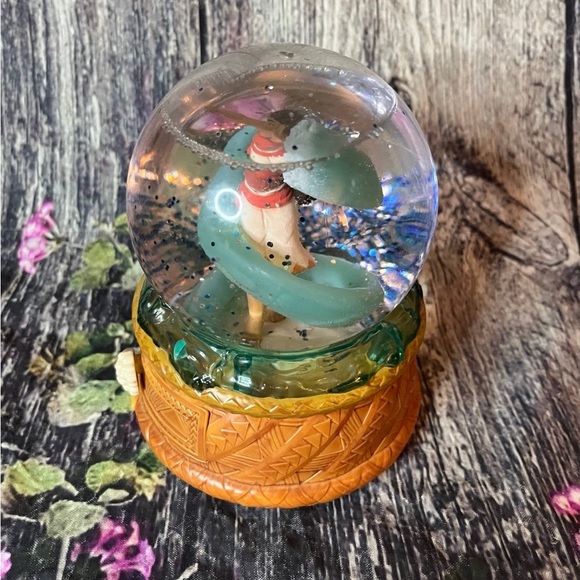 JAKKS Pacific Disney Moana's Musical Water Snow Globe and Jewelry Box WORKS 6" - Picture 6 of 12